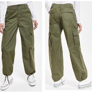 NWT Army Green '94 Baggy Cotton High Rise Cargo Pants